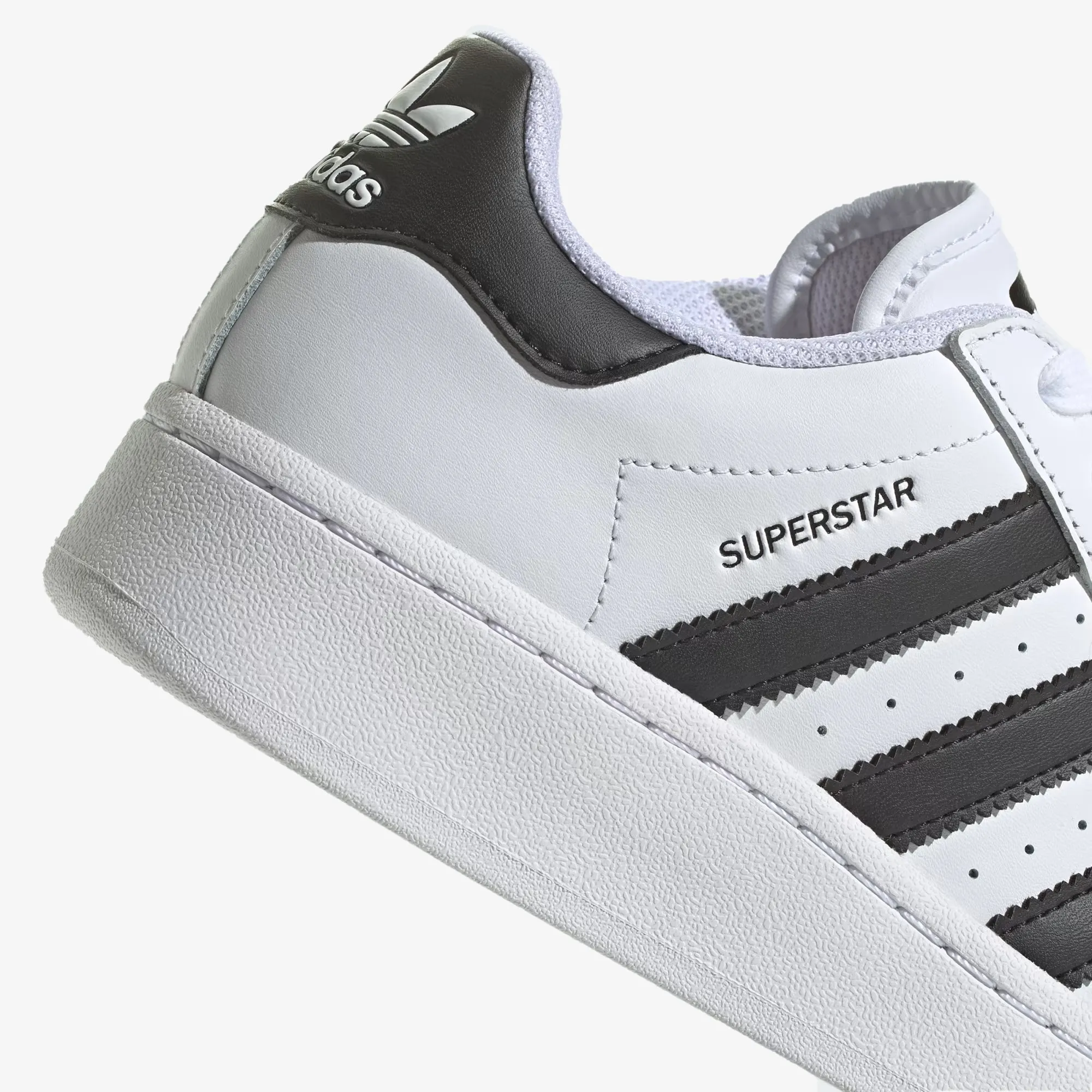 Adidas Originals | SUPERSTAR XLG  { CLOUD WHITE/CORE BLACK/CLOUD WHITE