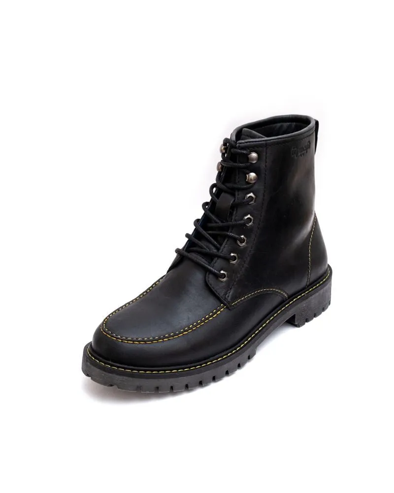 boots moc-toe black