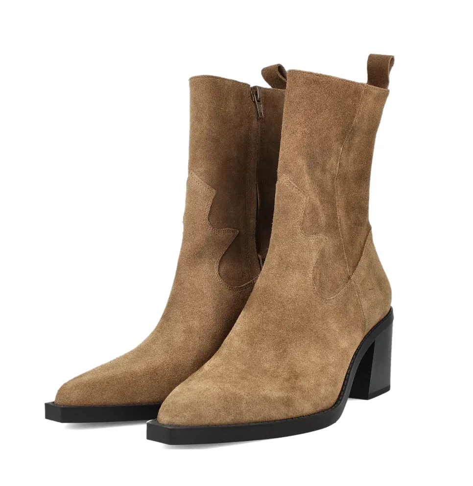 Philip Hog Dalia Camel Cowboy Boot