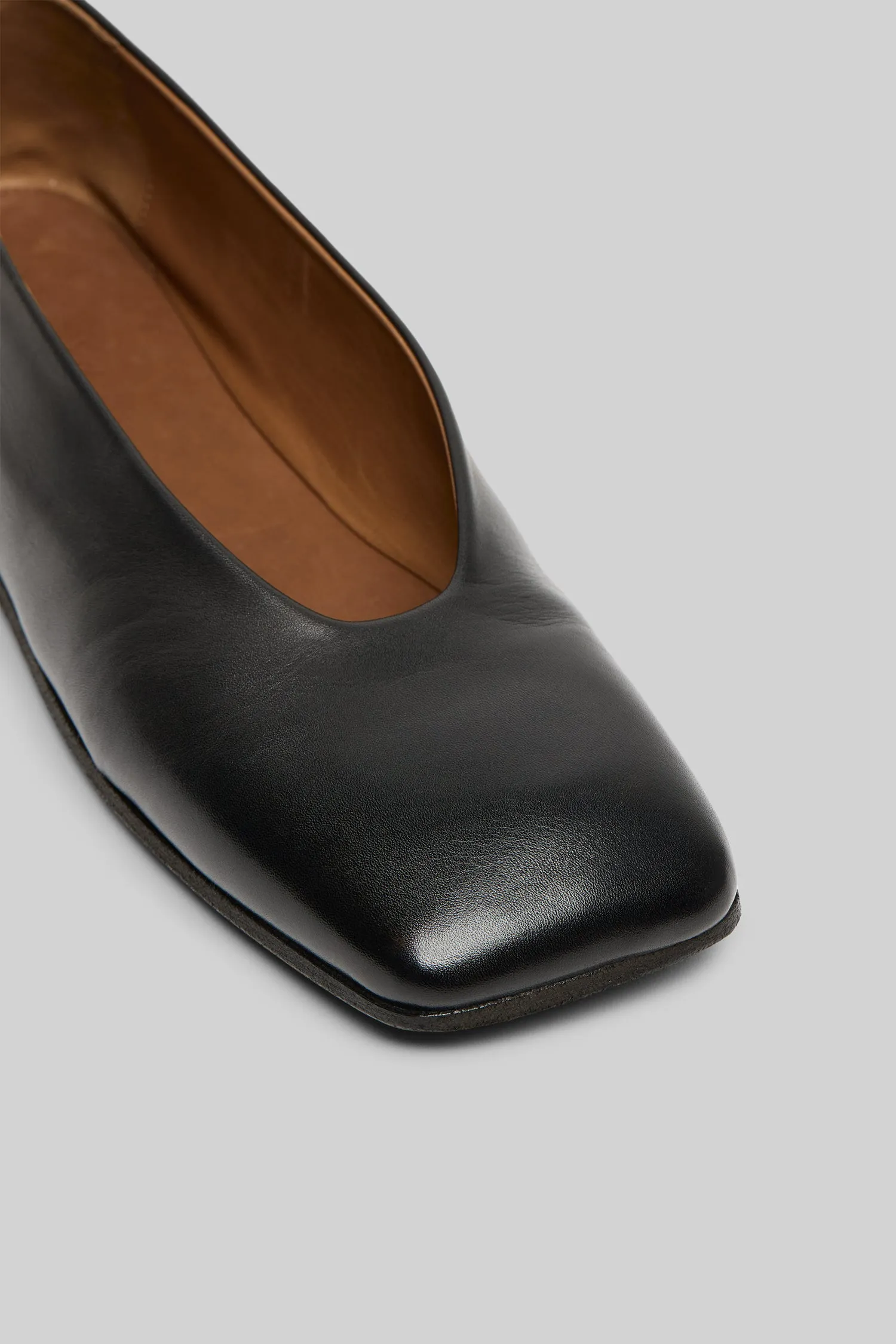 Spatolona Leather Shoe in Black