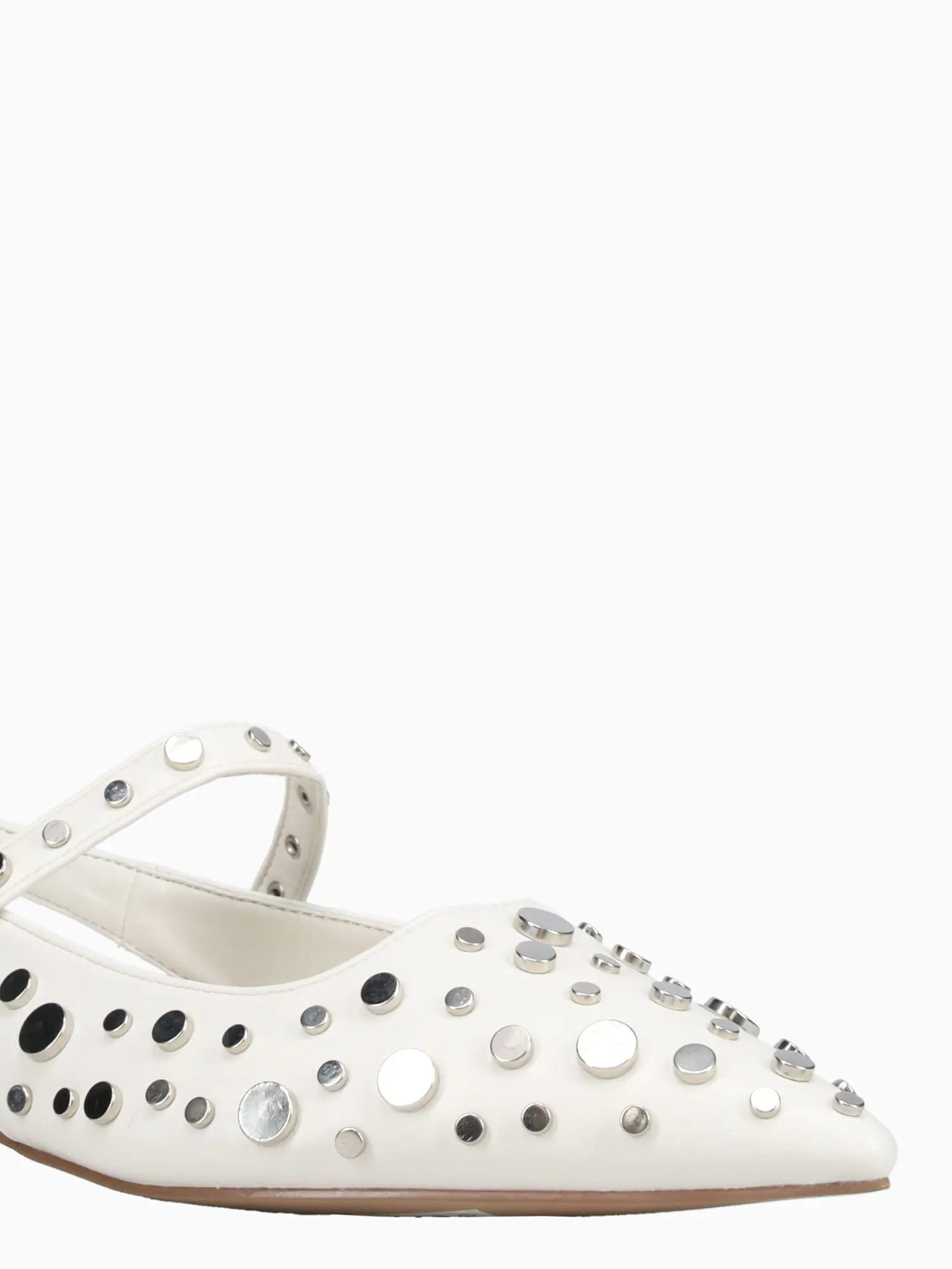 Victoria Off White Studs smooth