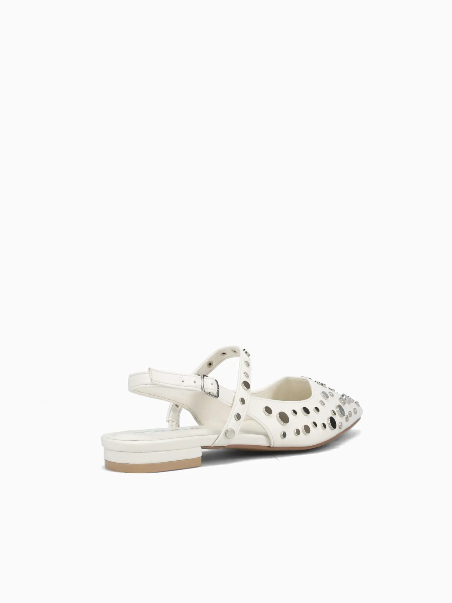 Victoria Off White Studs smooth