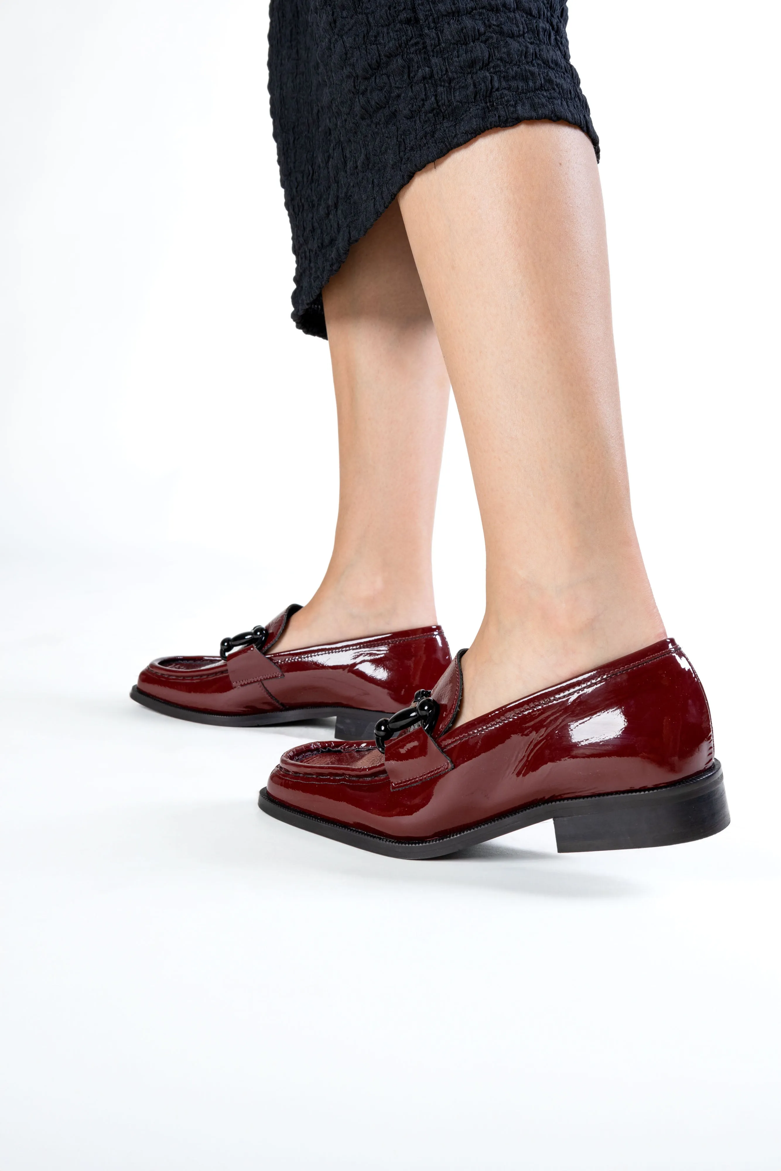 ZOE PATENT BURGUNDY